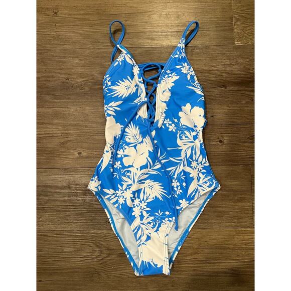 NWT Cupshe Swimsuit - Picture 2 of 4
